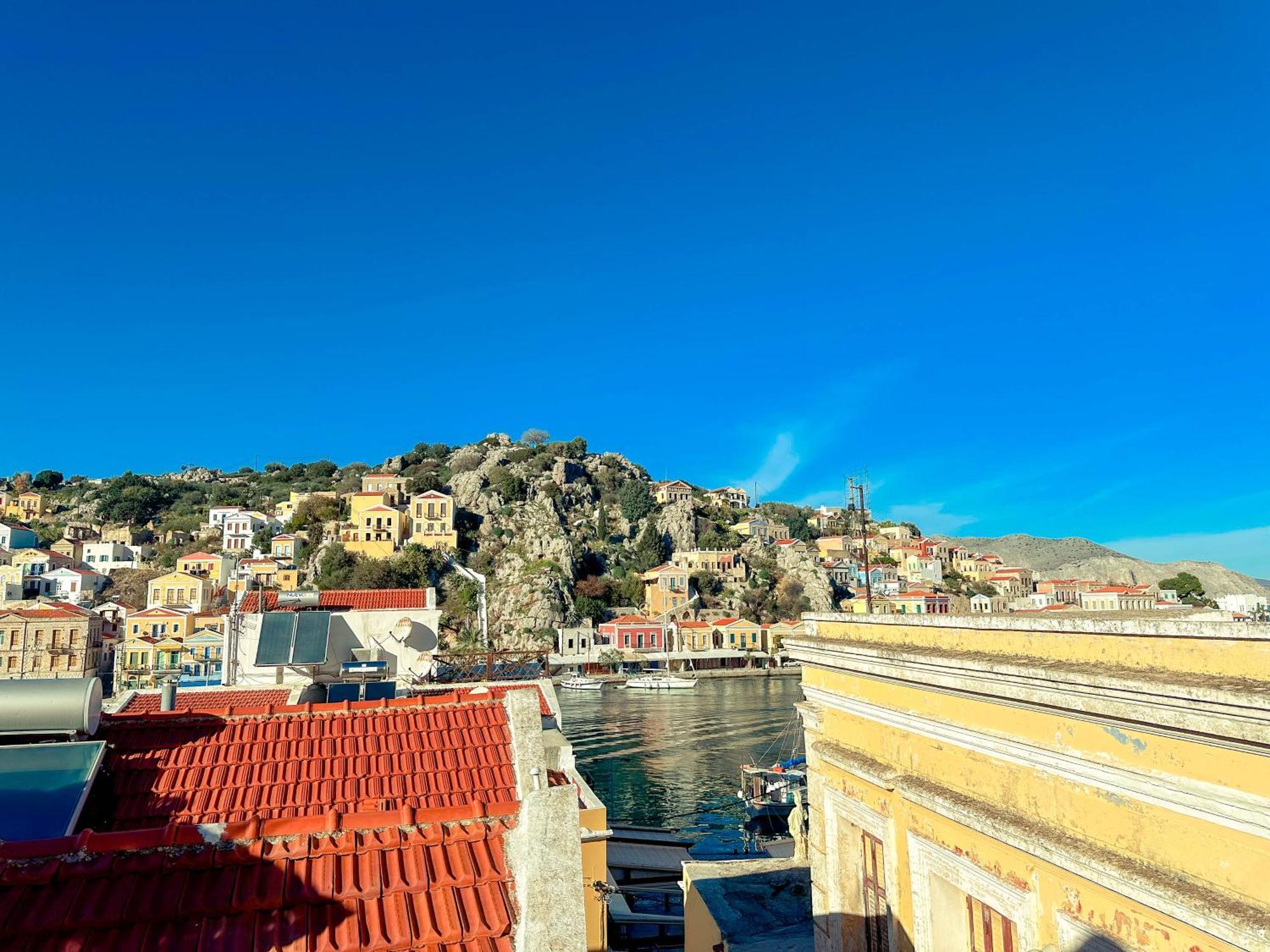 Kali Strata 2 - Downtown Apartment Symi